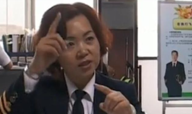 王牌女飞行员刘宇环：退役后被航空公司疯抢，成最贵民航女机长