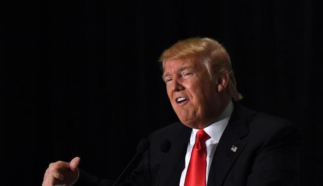 9名大法官罕见意见一致，对华关税或再下降10%，特朗普败局已定