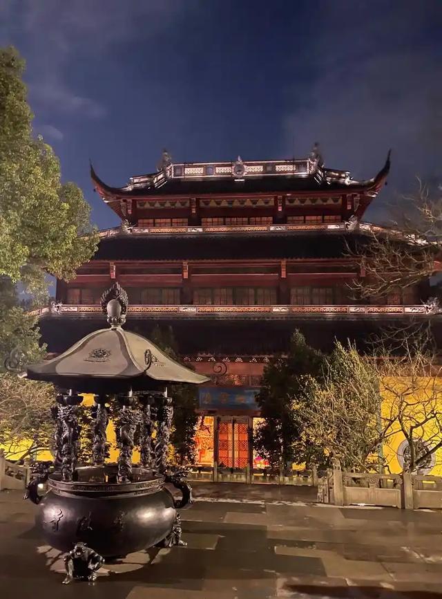 千年古刹免费背后：杭州文旅如何用“舍”换来万亿级流量密码？