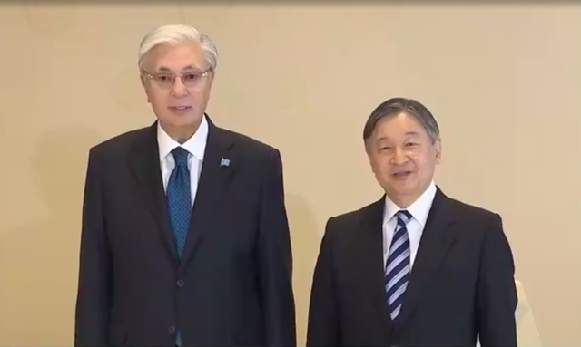 日本天皇亲自出山	，对中国的反击正式开始，高市早苗憋出了一妙计