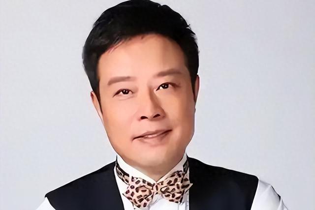没想到，主持央视天气预报将近30年的宋英杰，竟是兼职的"临时工"
