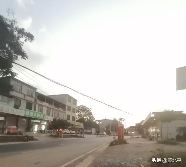 广西崇左市撤销的小乡，解放初期是大新县县城，为何后来被裁掉？