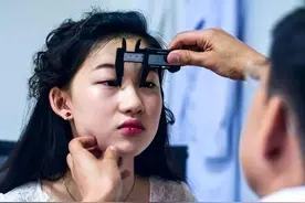 19岁山东少女执意整成刘亦菲，名字也高仿，8年后过上另一种人生图片