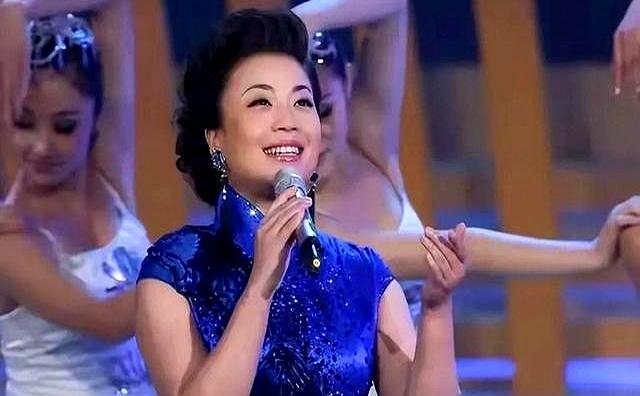 不结婚，如何解决生理需求？56岁的歌唱家张也，给出了最优回答