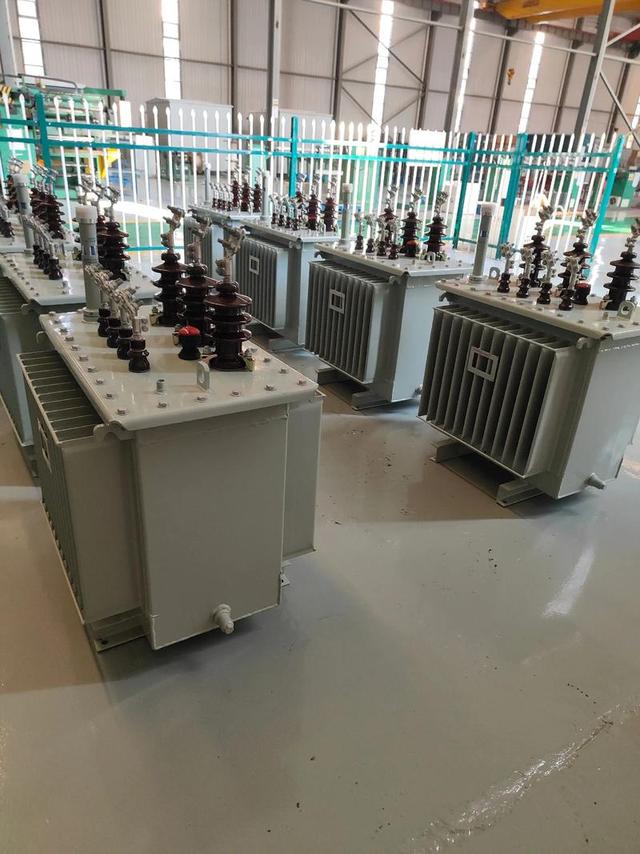 马斯克一语成真	，全球抢购的不是芯片，而是中国20万一台变压器