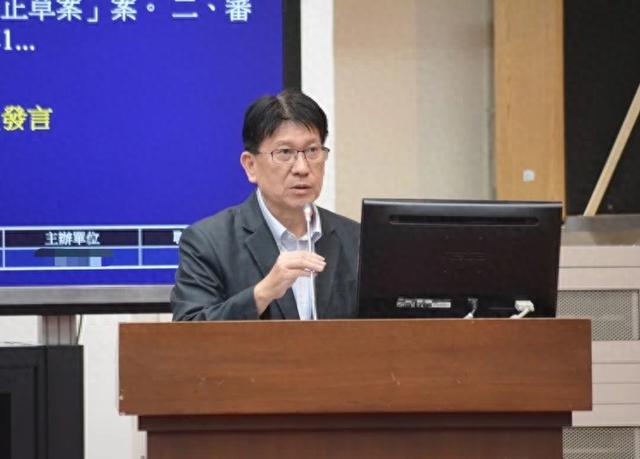 洪秀柱抵达北京，发表郑重表态，民进党急眼了，国民党却令人心寒