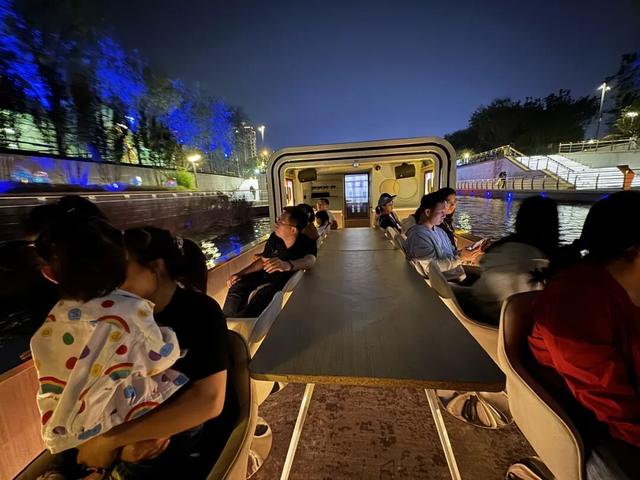 乘亮马河游船、尝鲜全球碳水！“点亮”假期在朝阳——