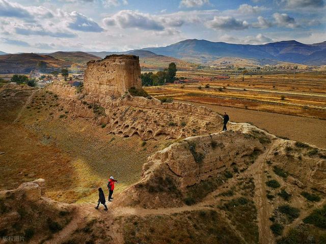 这座塞北小城，藏着长城脚下最美的秋日盛景，邀你共赴浪漫之约~