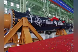 温州“智造”再添国之重器 全球首台特大单作用液压打桩锤下线图片