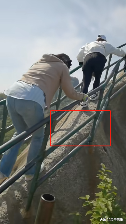 男子凤凰山坠崖身亡！信息曝光，当地文旅回应，网友：景区无责