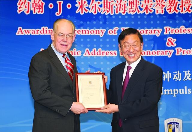 美对华专家一致认为：当中国统一台湾省时，美国只有一条路可以走