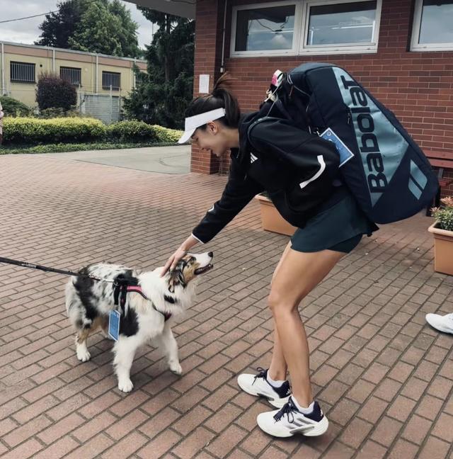 ​王欣瑜生活碎片照，中国莎娃黄金臀腿比例，实力颜值并存