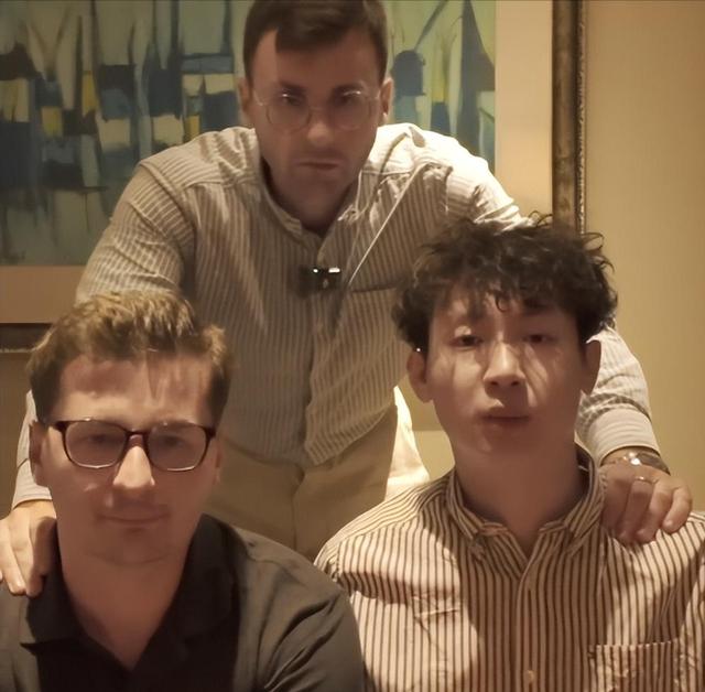 马库斯孤注一掷！刚把618张侵华照片给中国，转头订了日本的机票