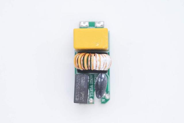 主流快充全兼容，超小体积，倍仕达65W氮化镓充电器拆解