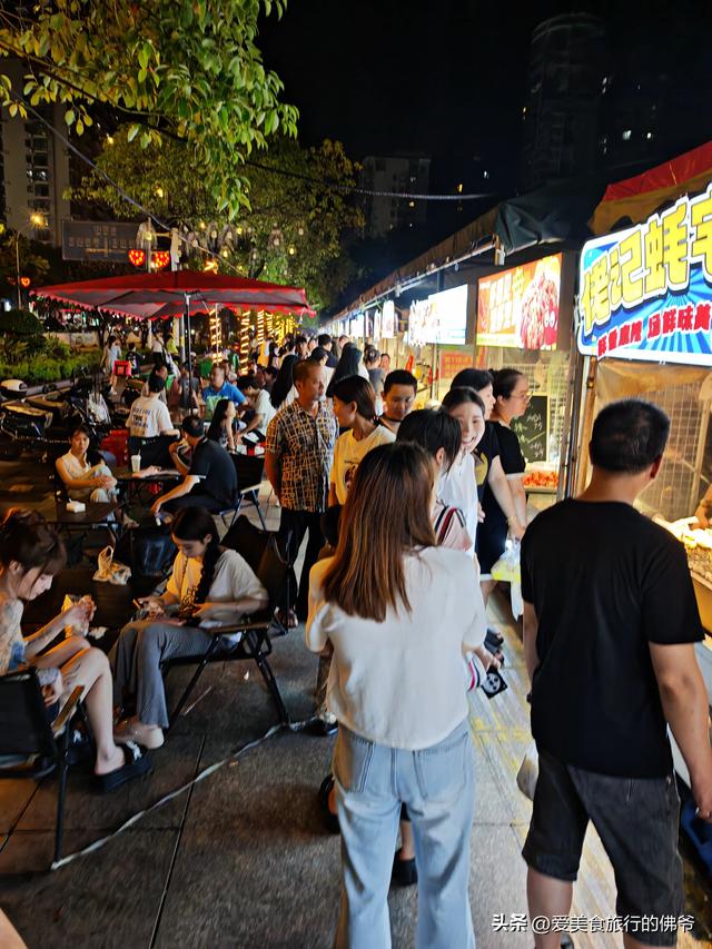 福州真夜市非常闹热，满是人间烟火气