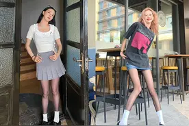 网红带火一种穿法：短裙+黑丝+白袜！普通人想驾驭，得做好这3点图片