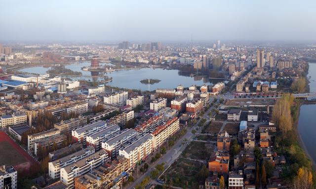 湖北最励志的小城，28万人怒闯全球各地