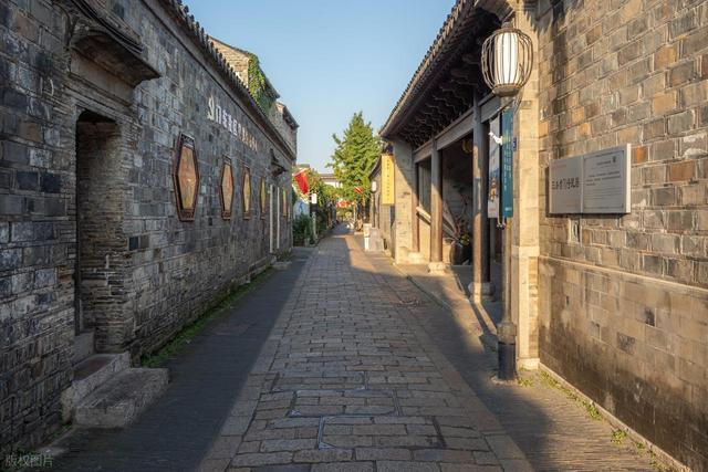 南京最值得去的10个免费景点推荐，不花一分钱玩转金陵城！快码住