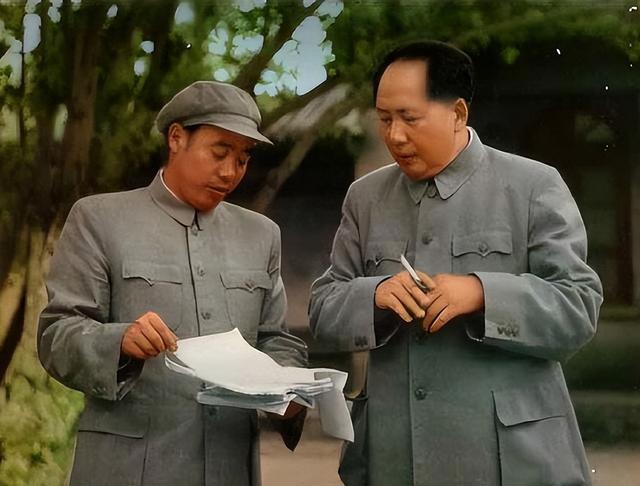 毛主席为何一生不进故宫，终生再未回延安？实情其实真的很简单