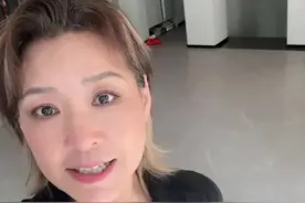 哇塞！李静瘦了好多 居然从160斤瘦到了105斤 苗条身材显的年轻多了图片