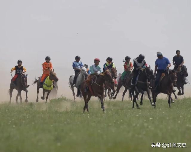 草原上的盛会：第三十五届内蒙古那达慕记行