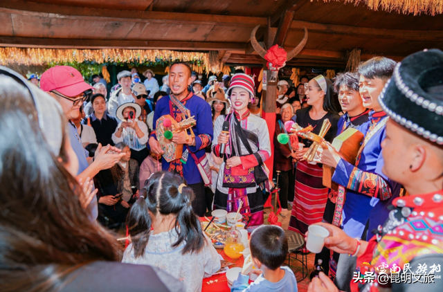 年味续档！云南民族村新春狂欢加时赛，弦子舞+目瑙纵歌体验