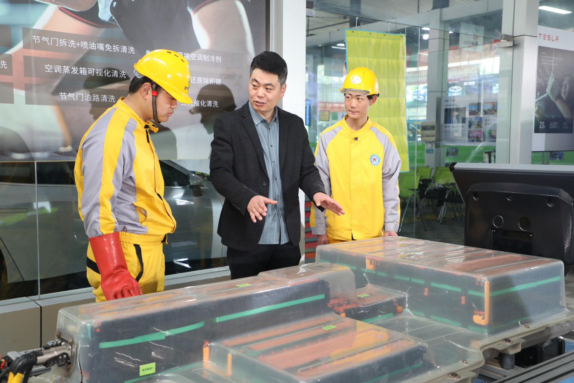 缩短就业适配周期_新能源汽车_新能源汽车培训学校同步升学籍