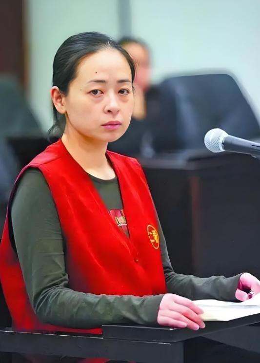 人狠起来究竟有多可怕？15岁女孩受虐5年，被利器撬掉所有牙齿！