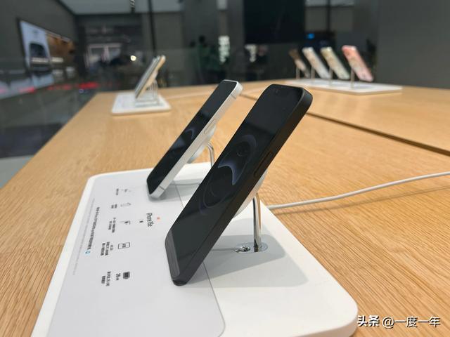 iPhone 17e曝光：灵动岛下放+A19芯片，苹果入门机全面进化
