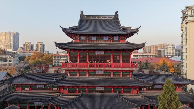 南京毗卢寺｜一场被银杏染金的秋日静心之旅