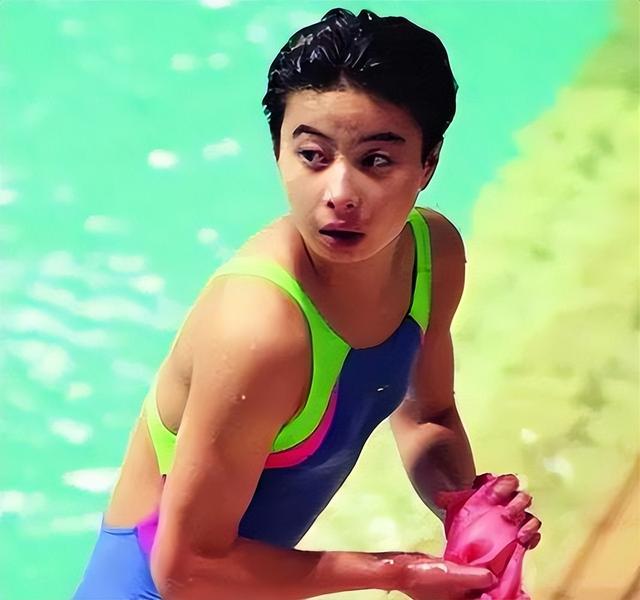 结婚13年，44岁郭晶晶再次迎来喜讯，官媒发文，终于等到这一天