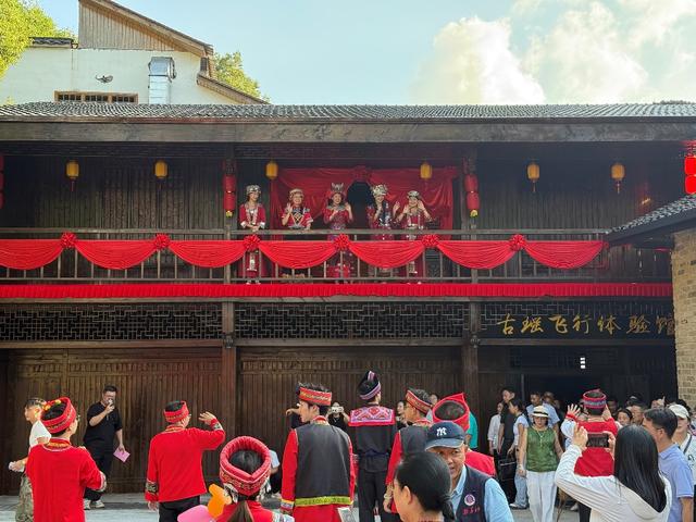 国庆打卡必选！湖北通城古瑶村沉浸式演绎引爆文旅热潮