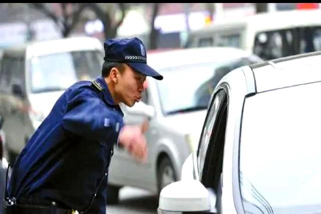 当保安真的是个人都能干吗？你想的简单了，有几种人他就干不了。