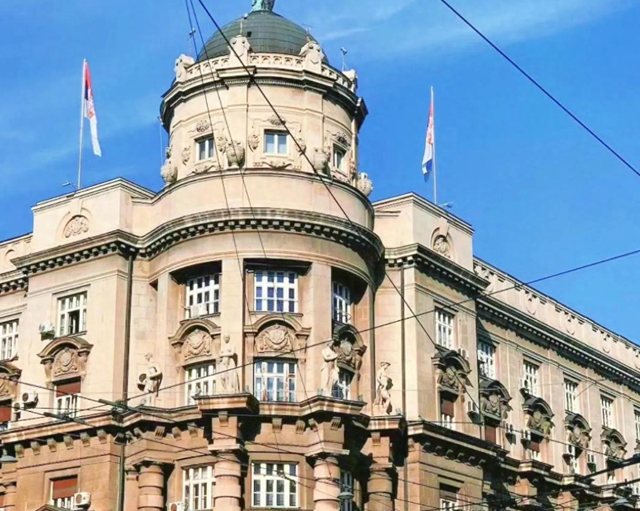 前往塞尔维亚旅游，支付当地美女600元人民币，能享受到哪些服务