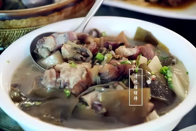 谁说秋天只有凋零？紫柏山两日游攻略来了！