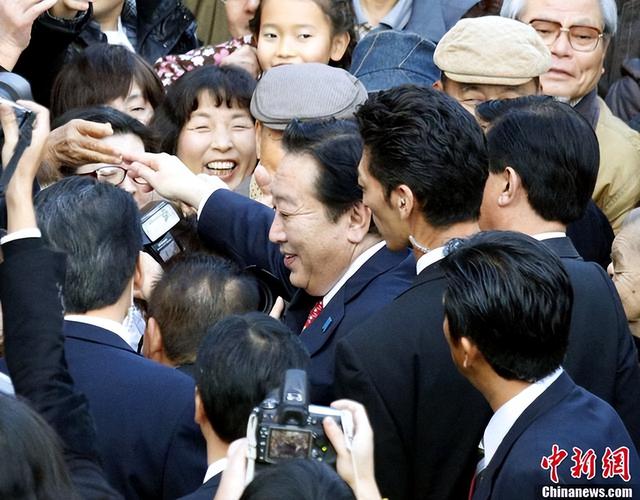 266：199！日本政坛“黑马	”出现，对华态度有意思	，高市掩面痛哭