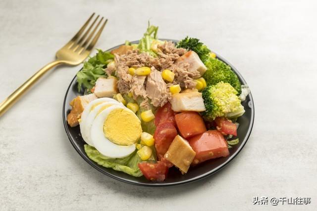 骑行补给避坑指南：吃对了少蹬50公里，搞错了半路“扛车走”