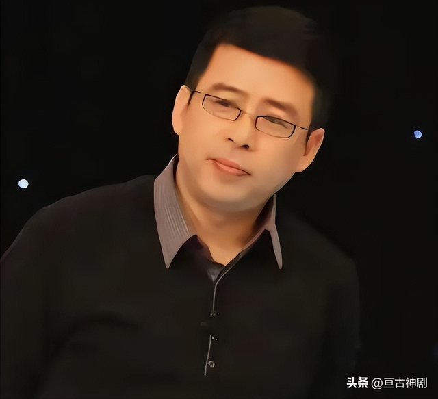 那个曾扬言让中国给全世界道歉，惨遭央视开除的阿丘，如今怎样了