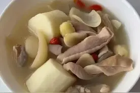 体质越来越差，才懂猪肚汤的好图片