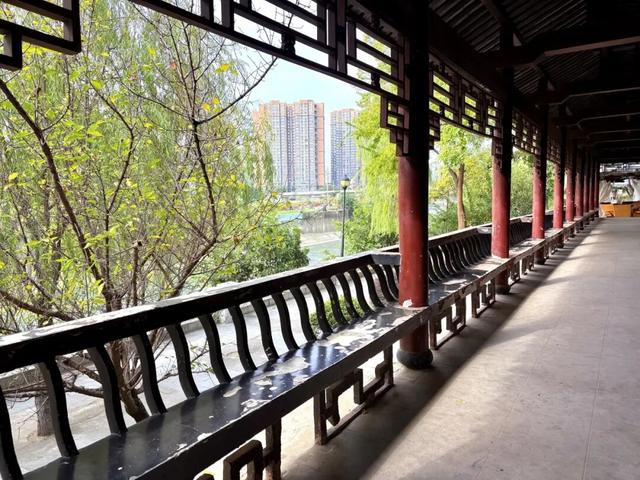 走！晒太阳去！