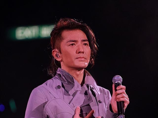 没想到，高市早苗涉华言论没完，58岁郑伊健因一个举动口碑暴涨