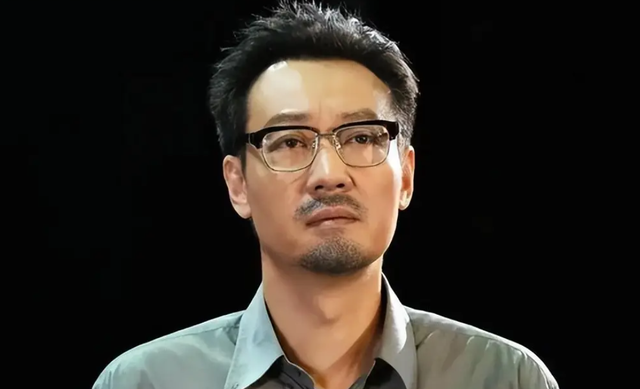 爱妻朱媛媛离世5月后，辛柏青又传来坏消息；原来他还没走出悲伤