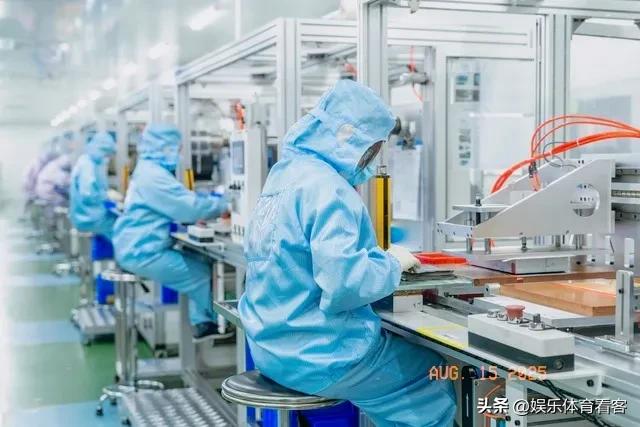 千人大厂突然关门，一年社保2000万！老员工红着眼喊：我的饭碗呢