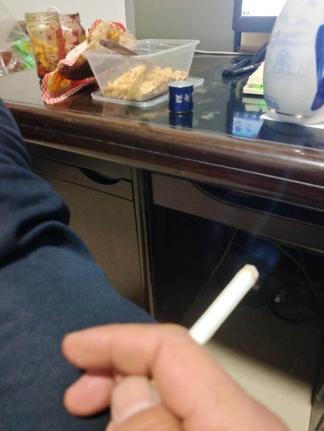 《岁末	，有多少人和我一样在敬自己》