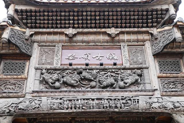 贵州:畅游安顺风光,感受黔中民俗!