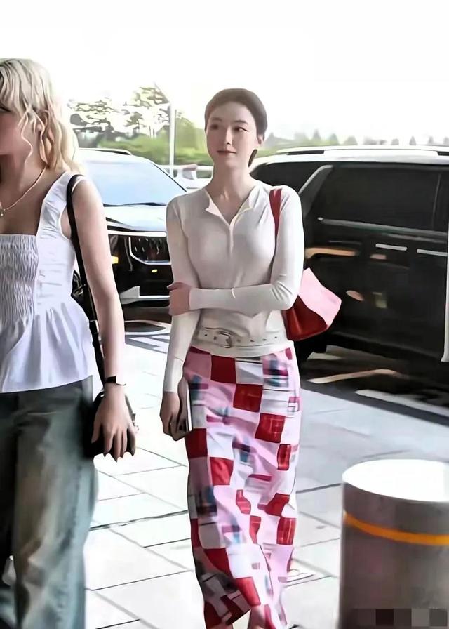 她长的太漂亮了，演技也很好的，可一直没火起来，到底是什么原因