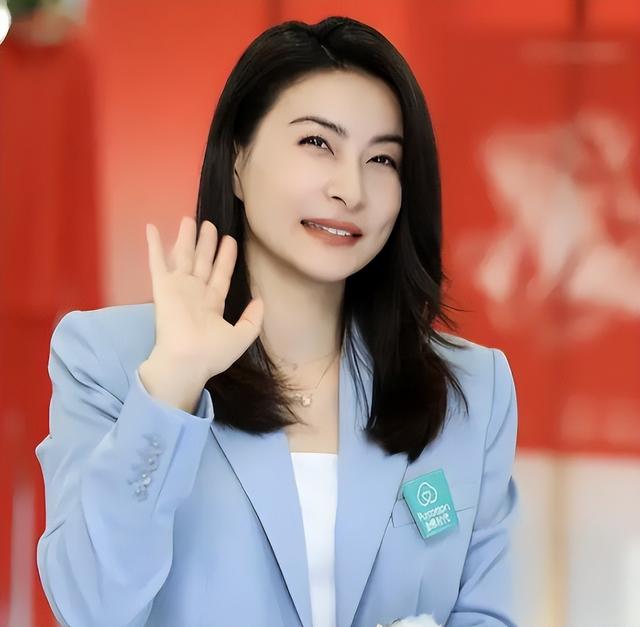 圈里又出新瓜：婚前已有孩、春晚除名、代言暴雷，郭晶晶位列其中