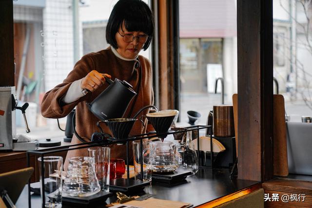说起雪地泡汤，难道只有北海道吗？