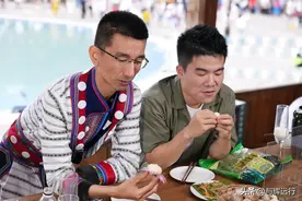 忘本！东方小孙：幸亏董宇辉横空出世，把公司顶起来了！图片