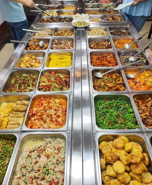 北京下死命令了：在2027年底前，所有中小学必须告别“校外配餐”